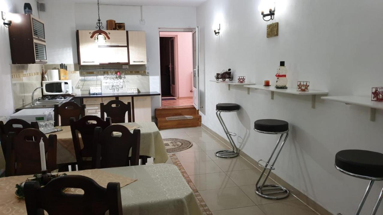 Casa Nicoladis Apartment Zarnesti Luaran gambar