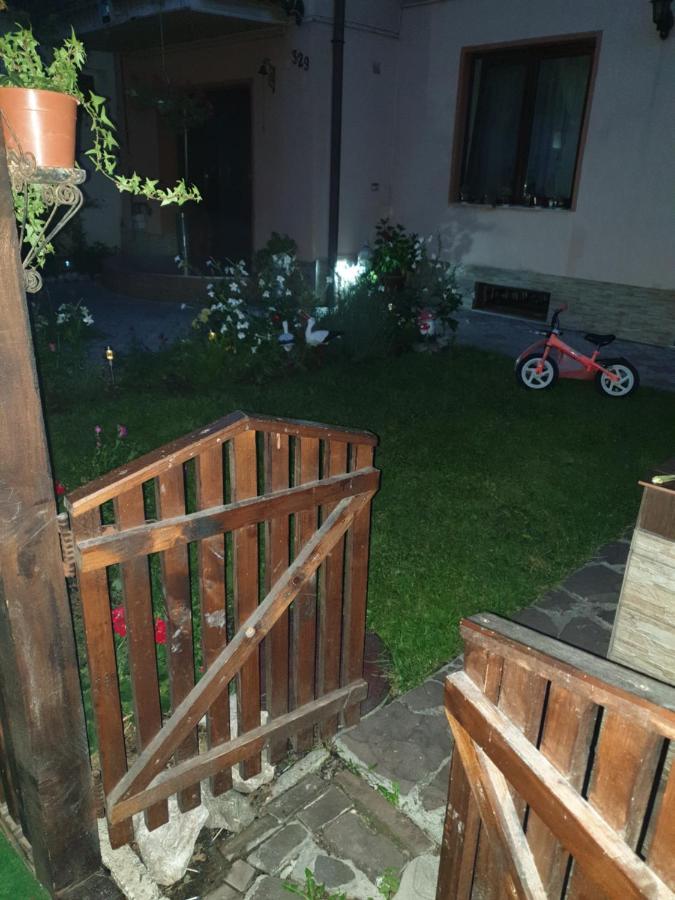 Casa Nicoladis Apartment Zarnesti Luaran gambar